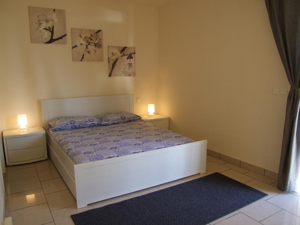 Appartement Au Chateau Vallaya Menton Eksteriør bilde