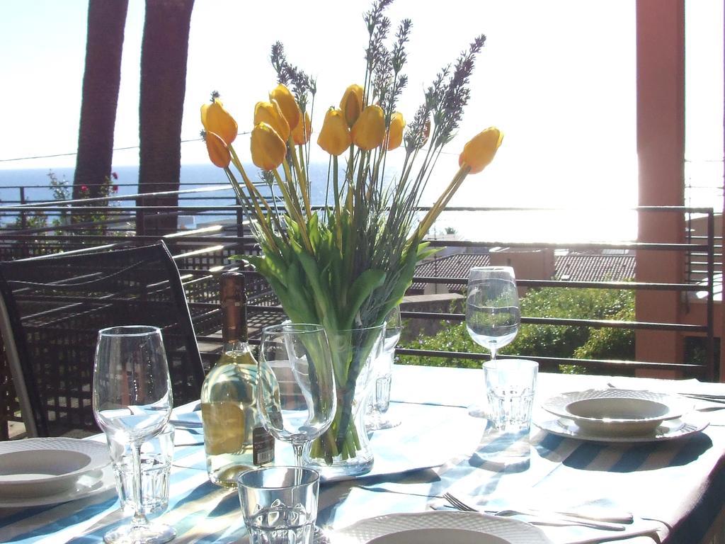 Appartement Au Chateau Vallaya Menton Eksteriør bilde